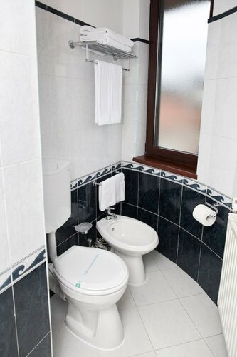 Гостиница Casa 3 Guesthouse в Орадя