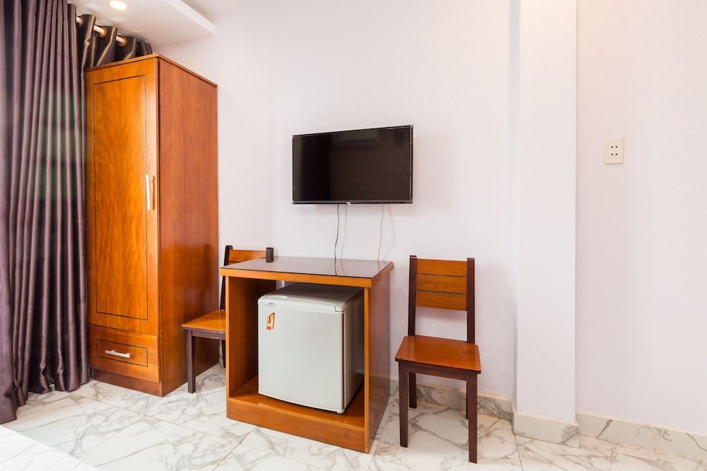 Фото Oyo 560 Le Ngan Phung Hotel