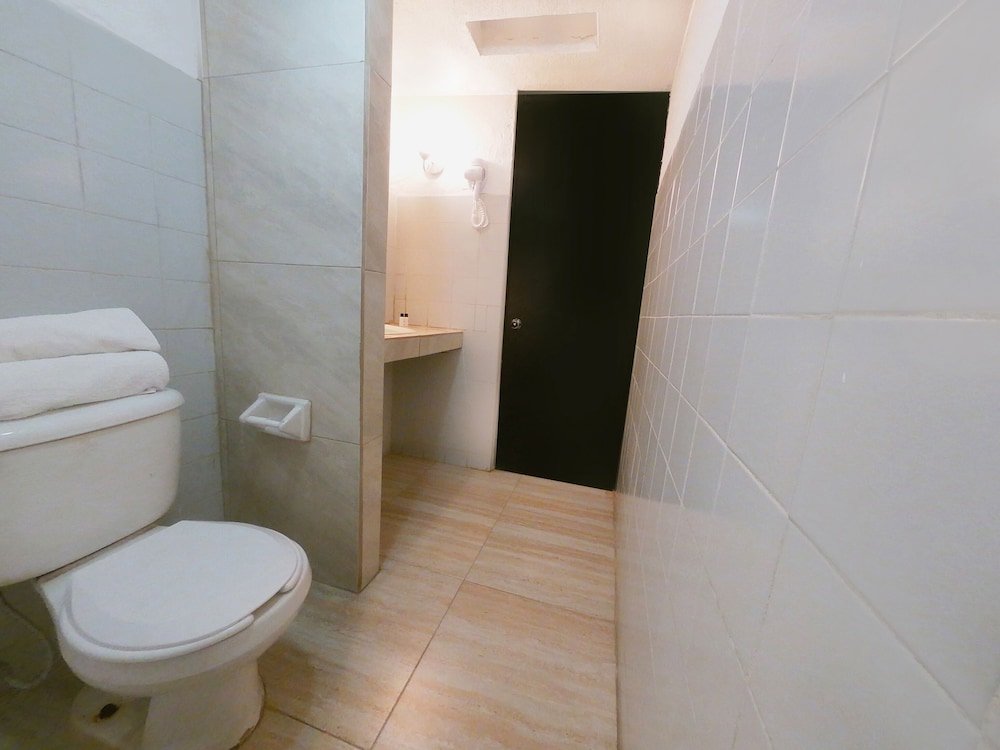 Фото Oyo Hotel Plata, Fresnillo, Zacatecas