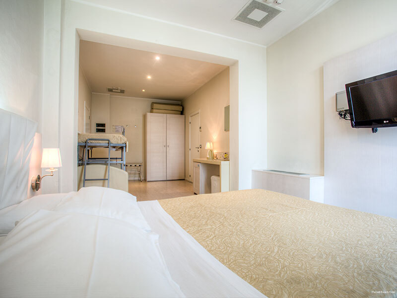 Фото Ferretti Beach Hotel