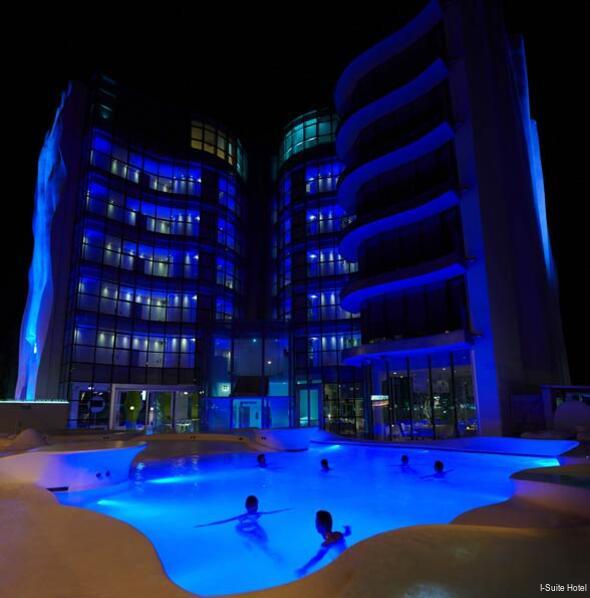 Фото I-Suite Hotel