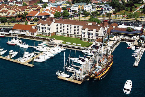 Гостиница The Newport Harbor Hotel & Marina в Штате Род-Айленд