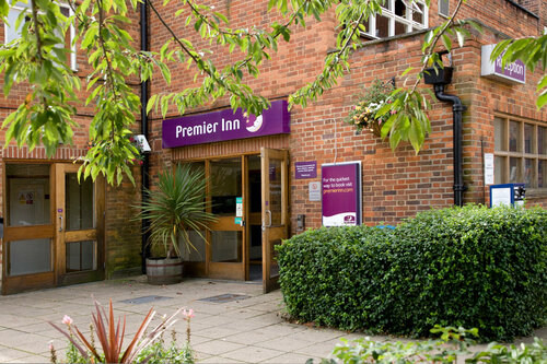 Гостиница Premier Inn London Harrow в Лондоне