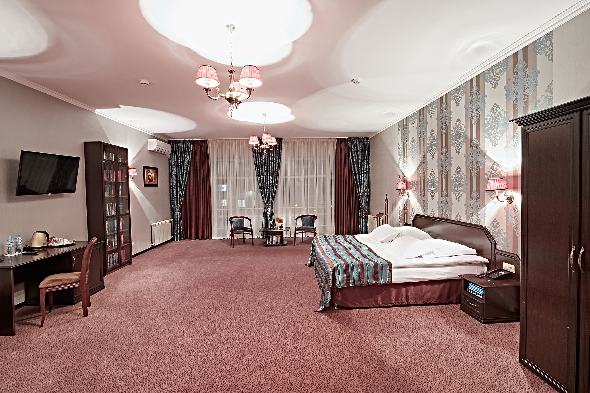 Фото Граф Толстой