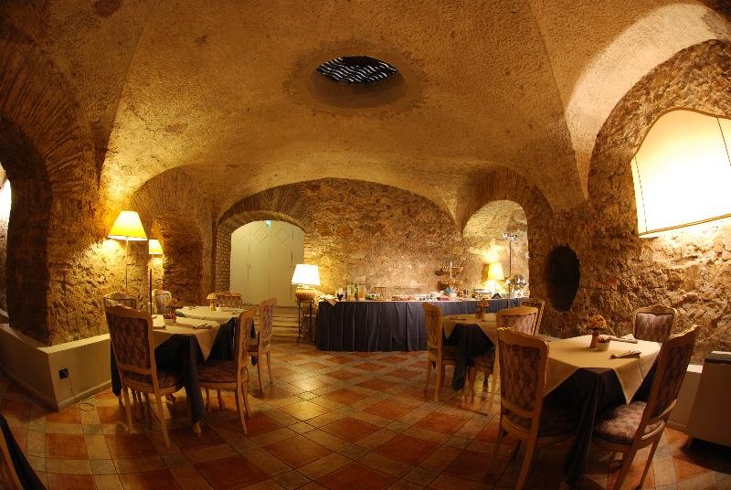 Фото Hotel de La Ville