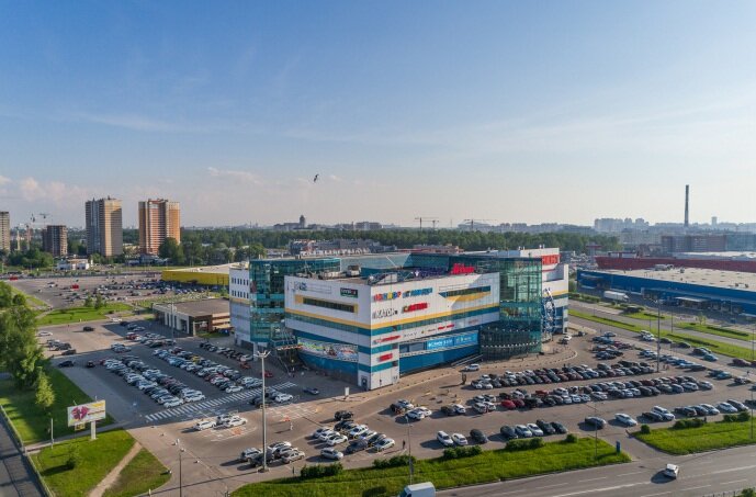 Shopping mall Continent, Saint Petersburg, photo