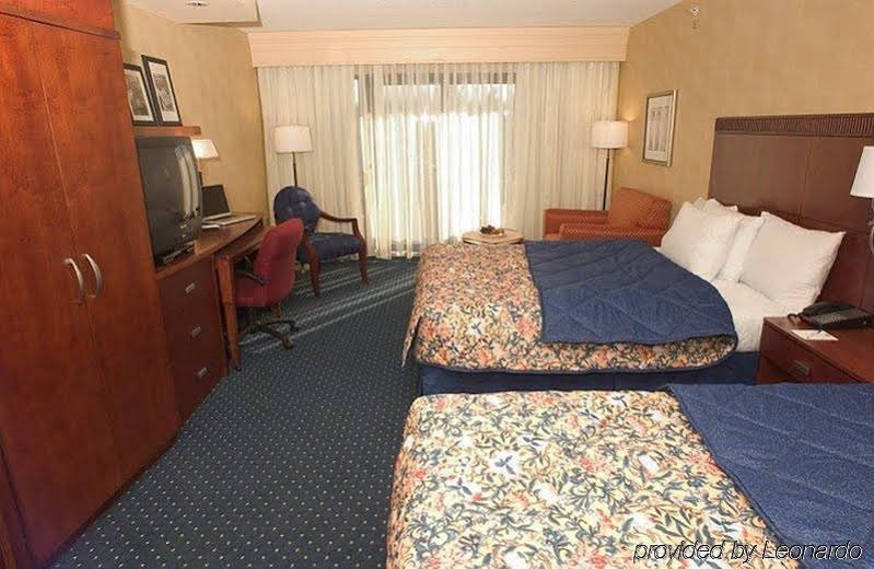 Фото Courtyard by Marriott Newark-University of Delaware