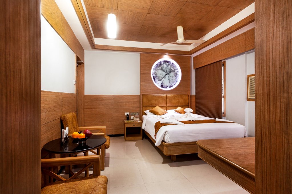 Фото Отель Sree Bharani