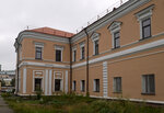 Former dormitory of the Kyiv-Mohyla Academy (Naberezhno-Khreschatytska Street, 27), universidad