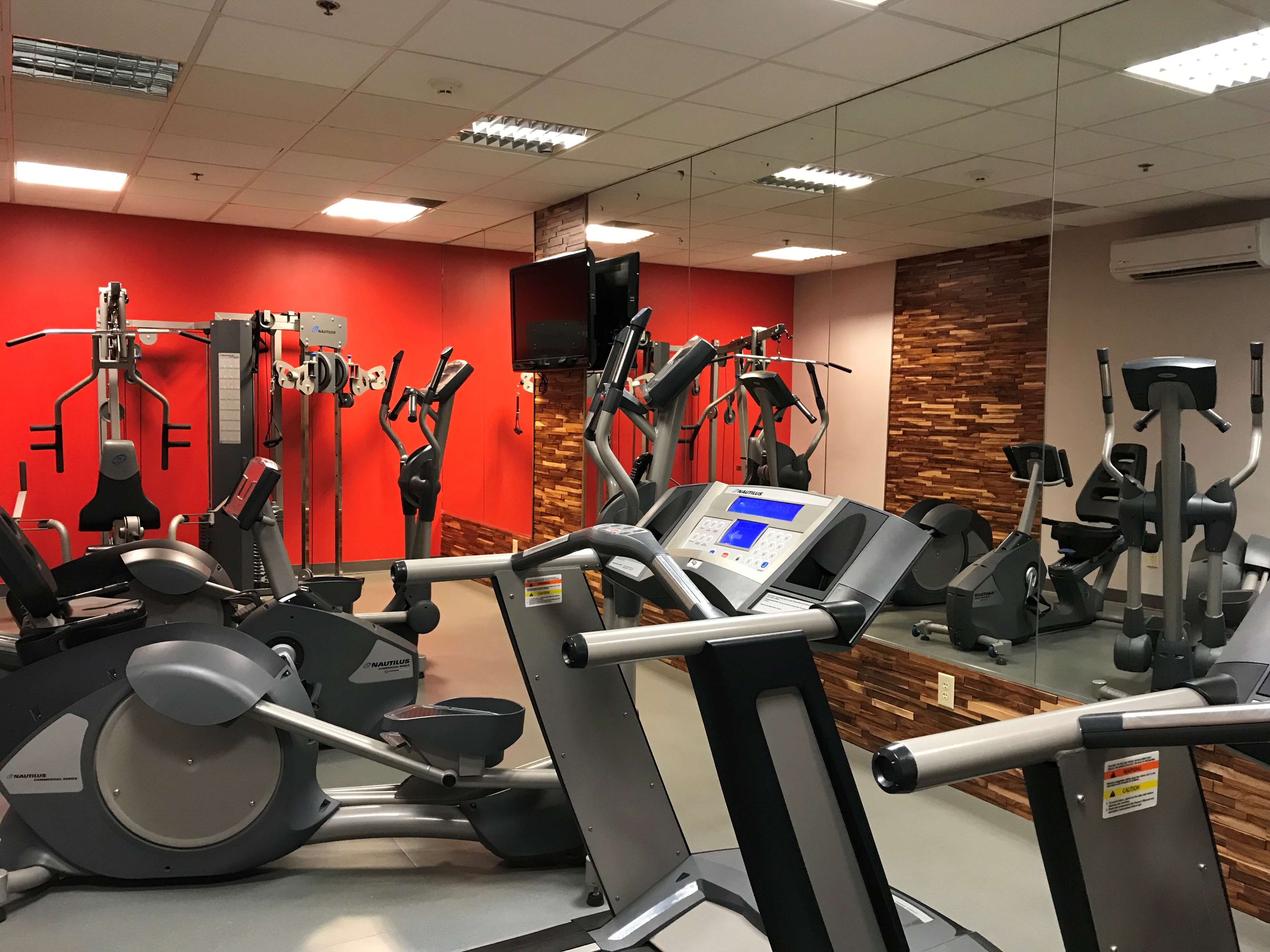 Фото Radisson Toronto Airport West