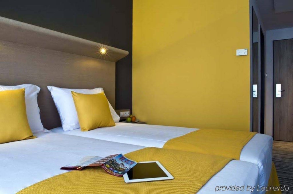 Фото Park Inn by Radisson Budapest