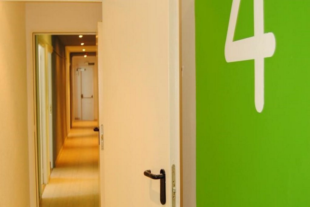 Фото Motion Hostel Gran Vía