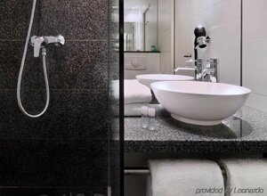 Гостиница Motel One Berlin - Tiergarten