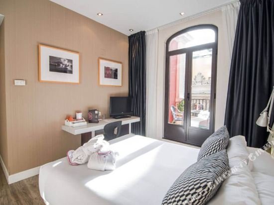 Фото Petit Palace Chueca