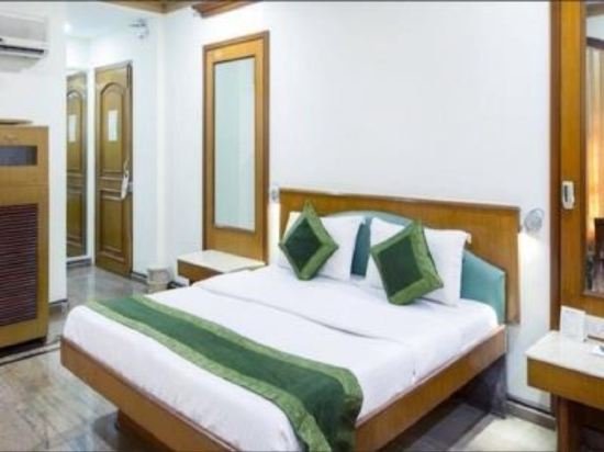 Фото Garden Hotel