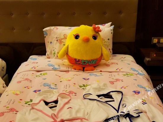 Фото Royal Garden Hotel Shanghai