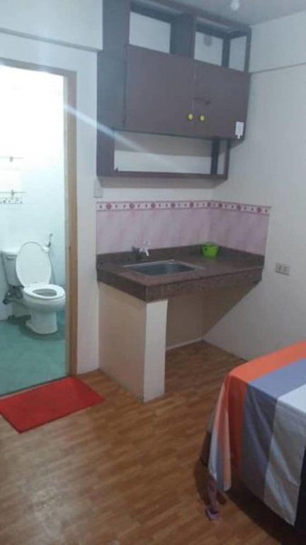 Фото Budget Studio Unit in Makati