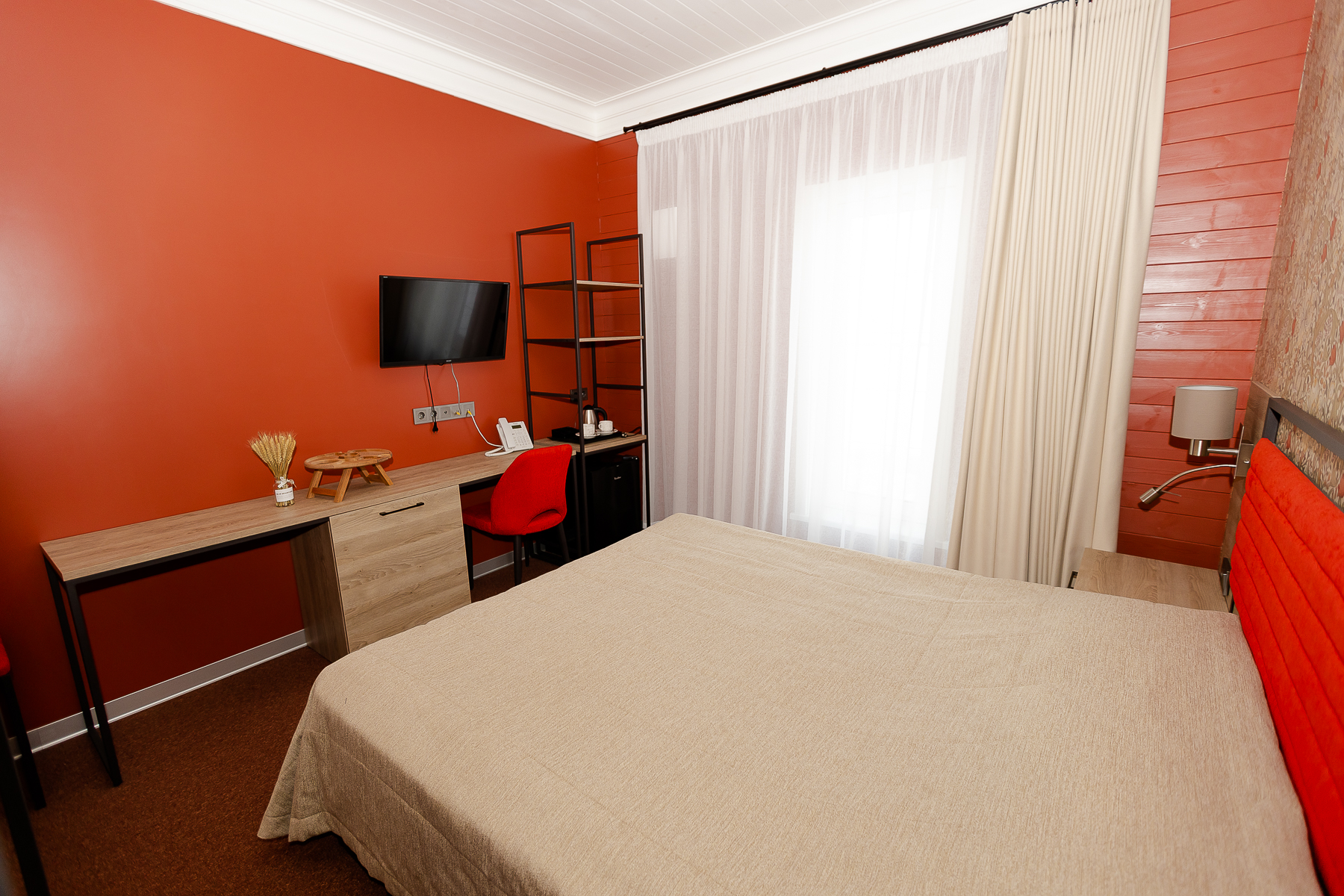 Фото Светлый