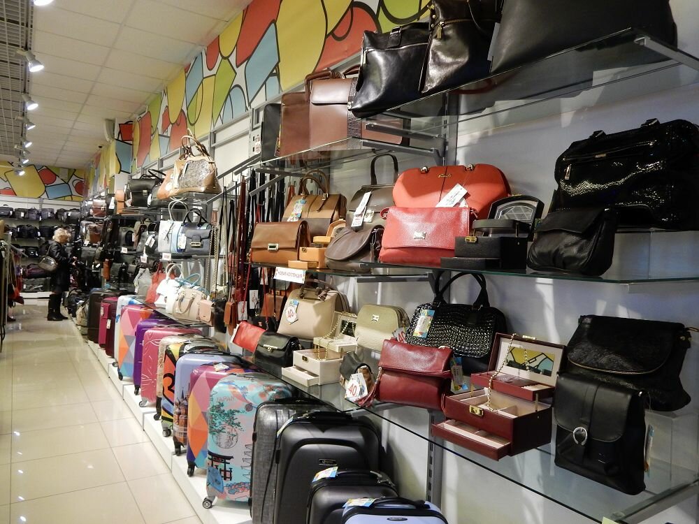 Bags and suitcases store Imperiya sumok, Yekaterinburg, photo