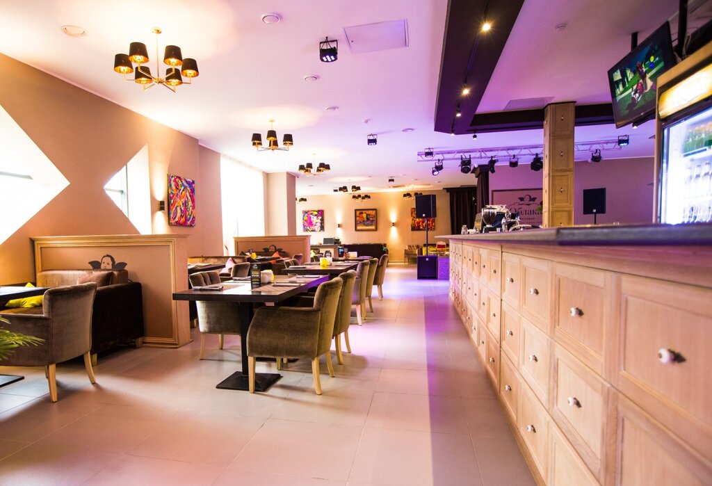 Кафе в железнодорожном