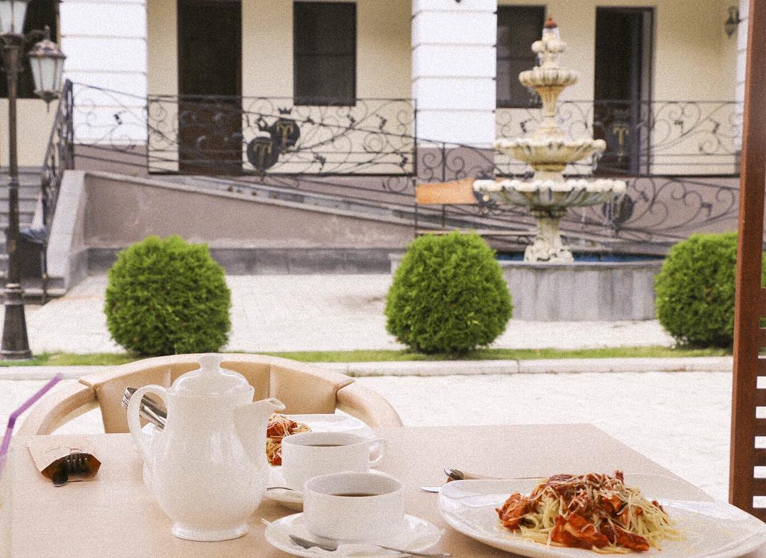 Фото Тройка