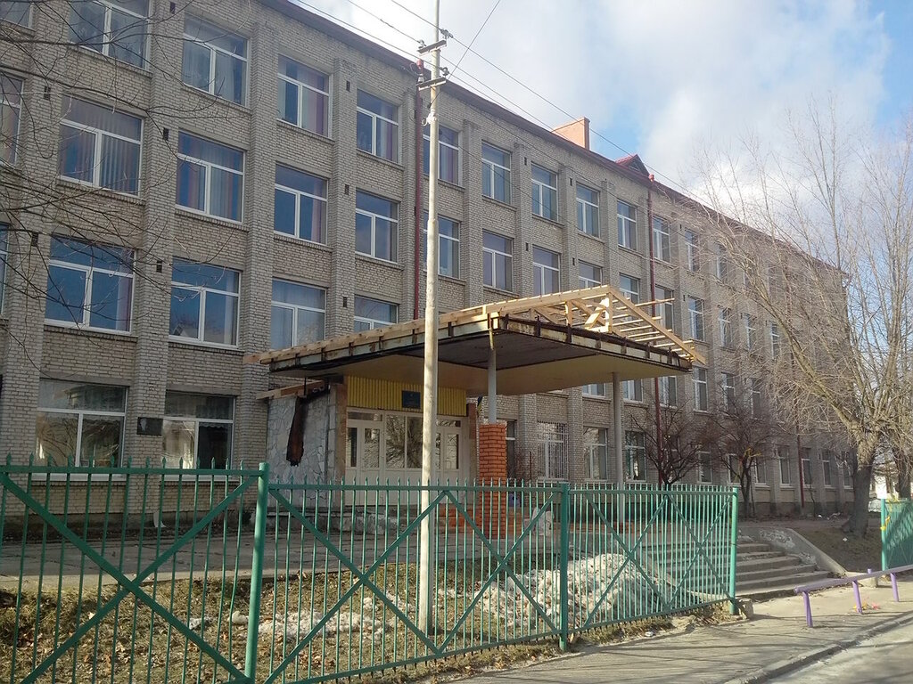 مدرسة Srednyaya Obshcheobrazovatelnaya shkola № 60 ، لفيف، صورة