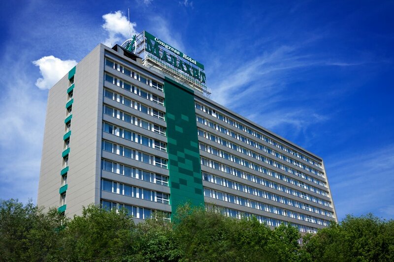 Малахит ул республики 200а фото