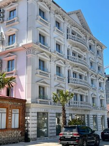 Гостиница Гранд Отель Сухум в Сухуме