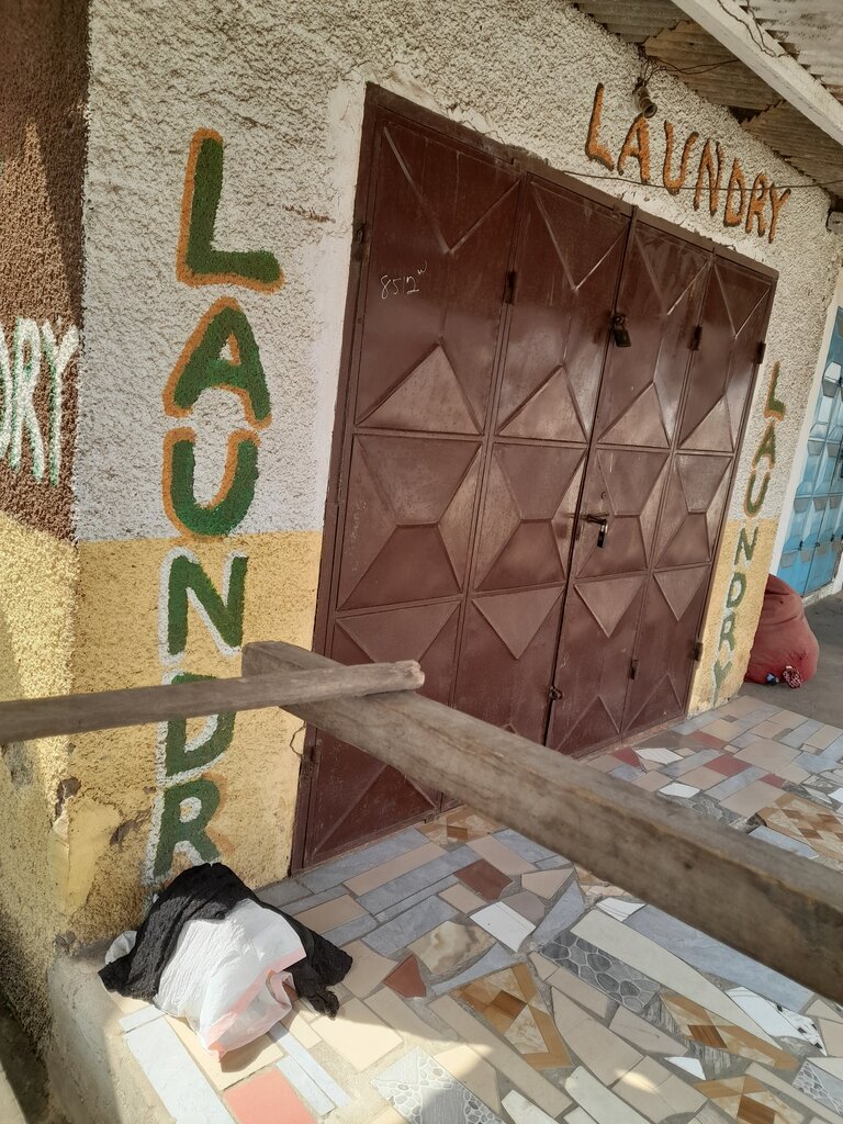 Laundry Laundry, Accra, photo