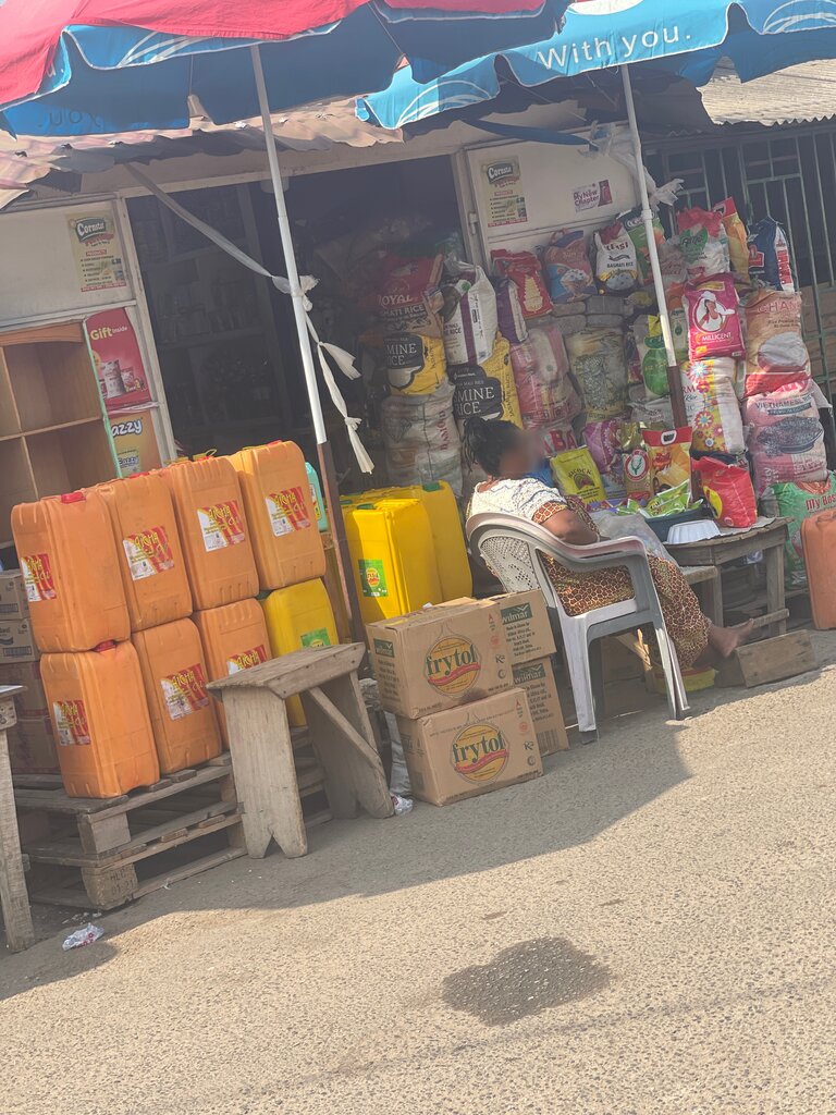 Supermarket Everyday Enterprise, Accra, photo