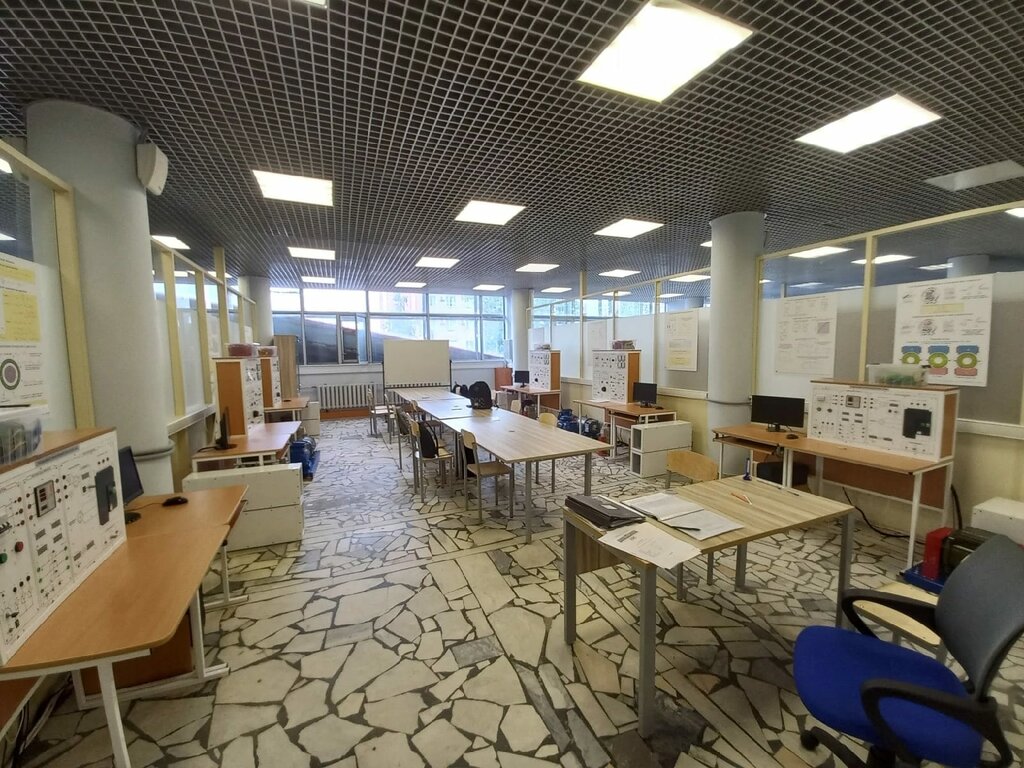 كلية، جامعة Национальный исследовательский университет МЭИ, кафедра электромеханики ، موسكو، صورة