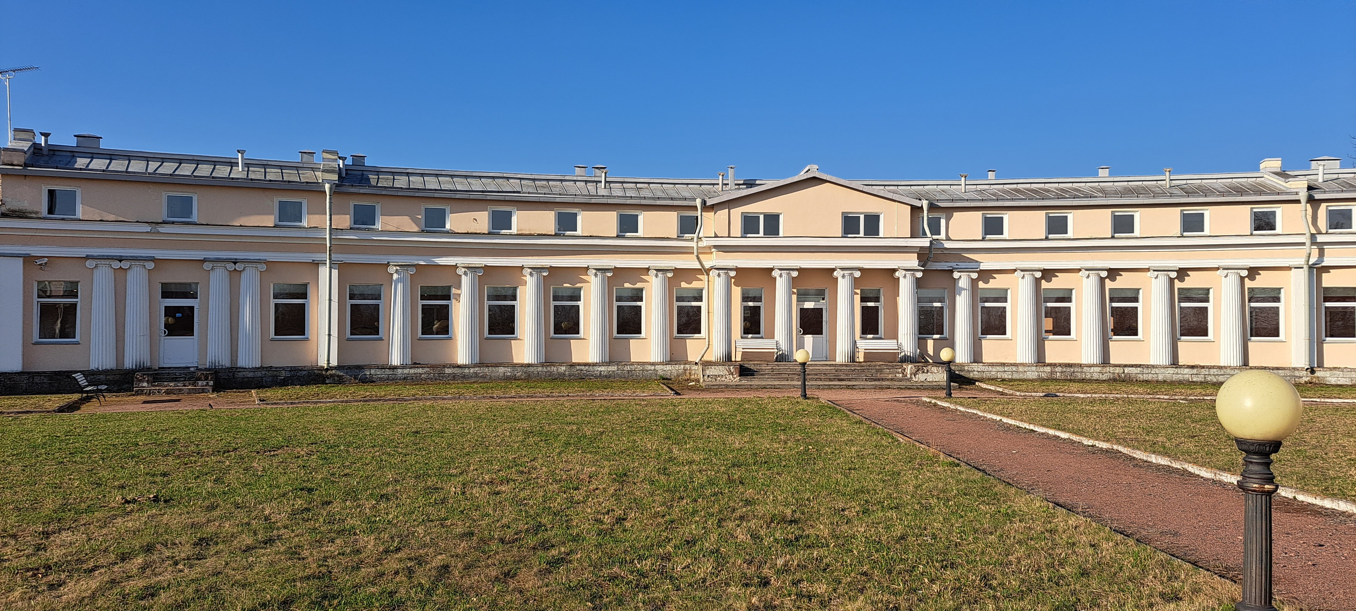 Фото отеля 1