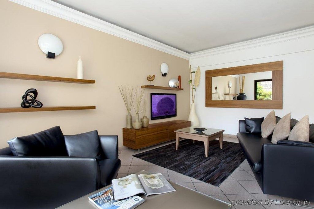 Фото Citadines Castellane Marseille