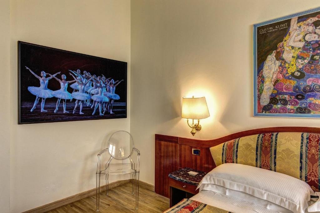 Фото Palazzo Porta Romana