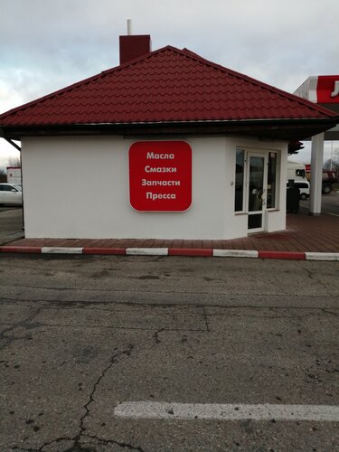 Gas station Lukoil, Chernyahovsk, photo