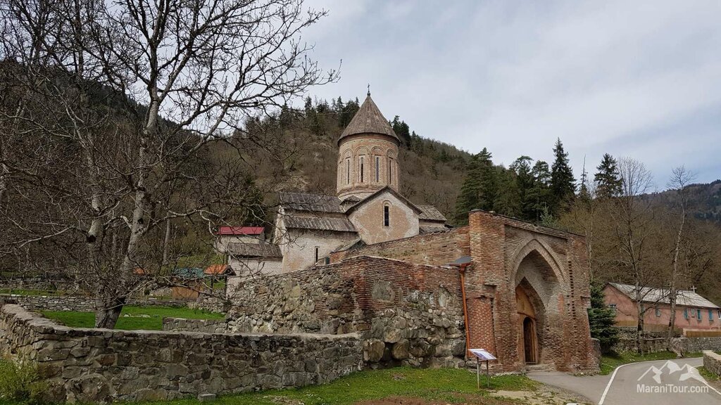 Monastery, convent, abbey Timotesubani monastery, Samtskhe‑Javakheti, photo