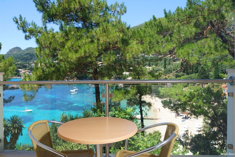 Фото Akrotiri Beach