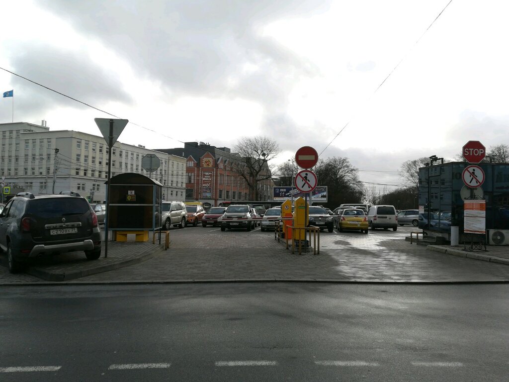 Автомобильная парковка Автомобильная парковка, Калининград, фото