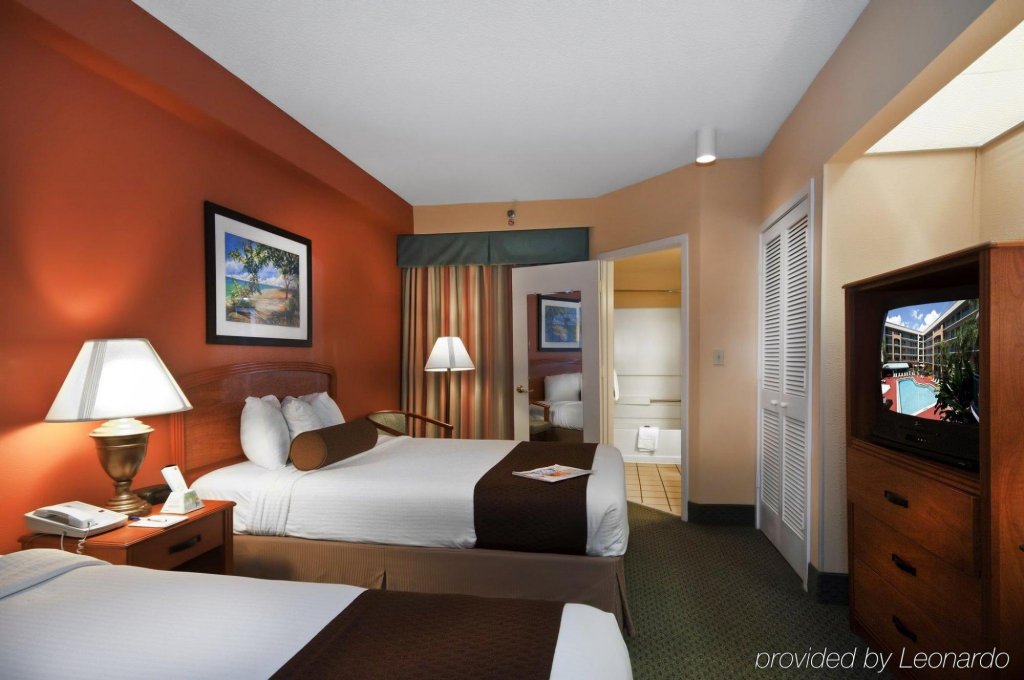 Фото Best Western Plus Deerfield Beach Hotel & Suites