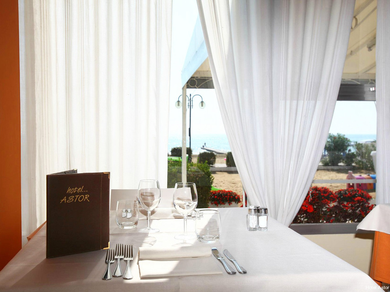 Фото Hotel Astor