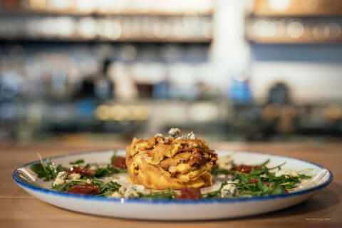 Фото Korpa Deli Rooms