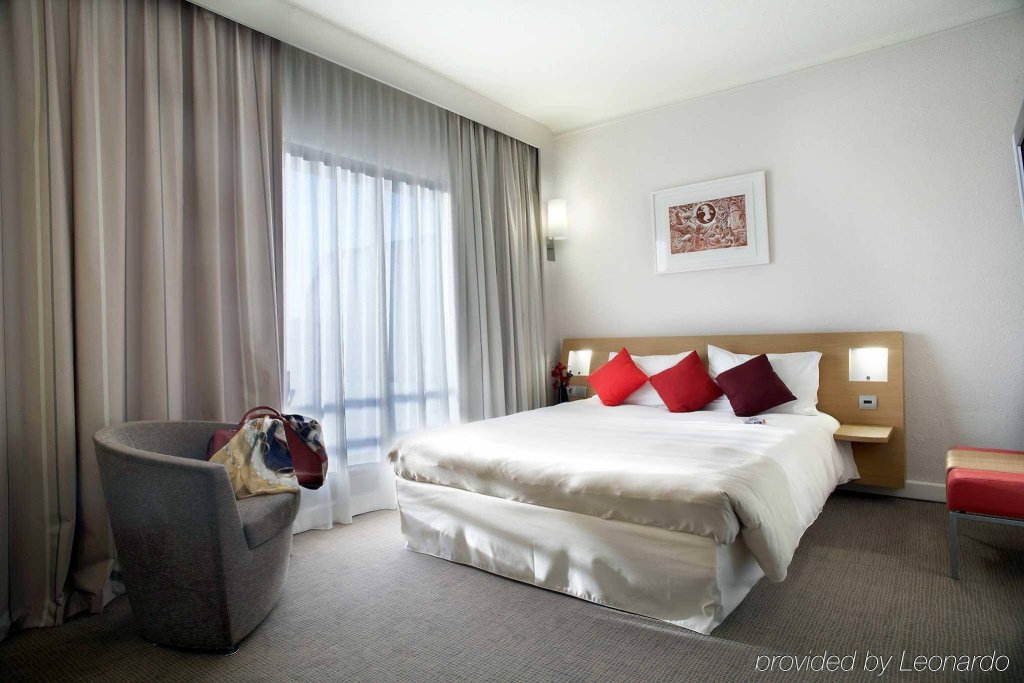 Фото Novotel Athenes