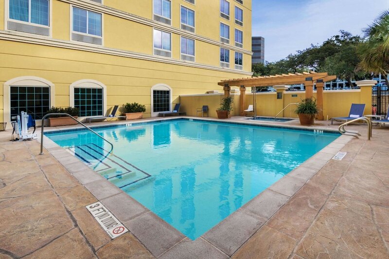 La Quinta Inn & Suites San Antonio Medical Center