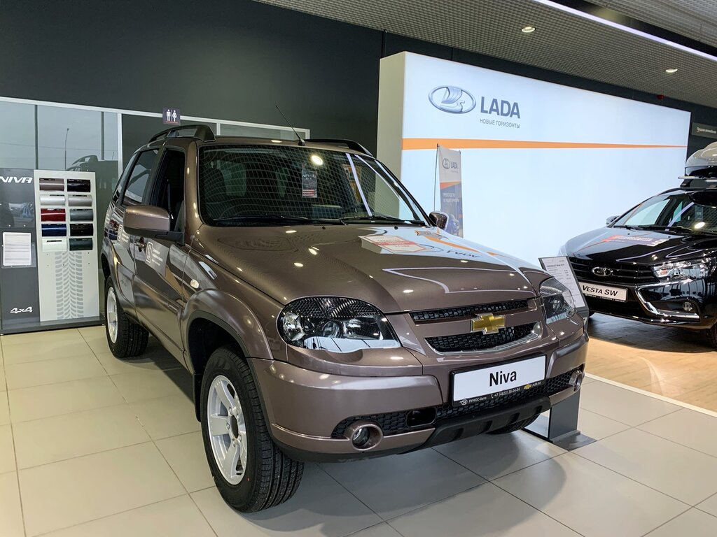 Chevrolet Niva в автосалоне