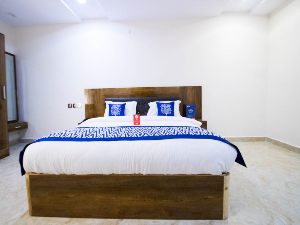 Фото Oyo 5302 Bhadra Grand