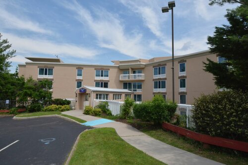 Гостиница Hampton Inn Salem East - Electric Road