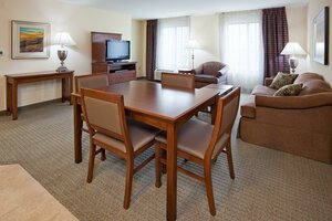 Staybridge Suites Milwaukee West-Oconomowoc, an Ihg Hotel