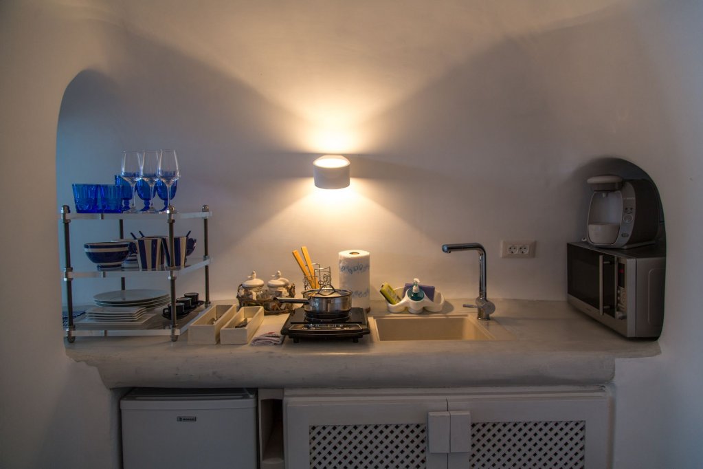 Фото White Cave House