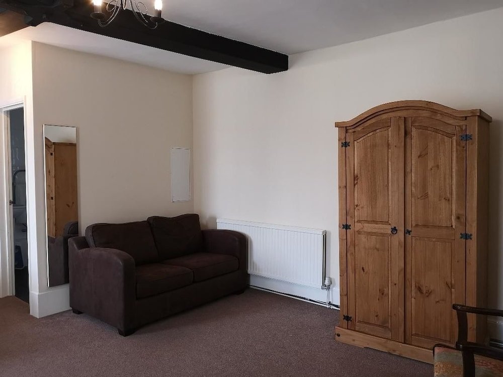 Фото The Five Bells