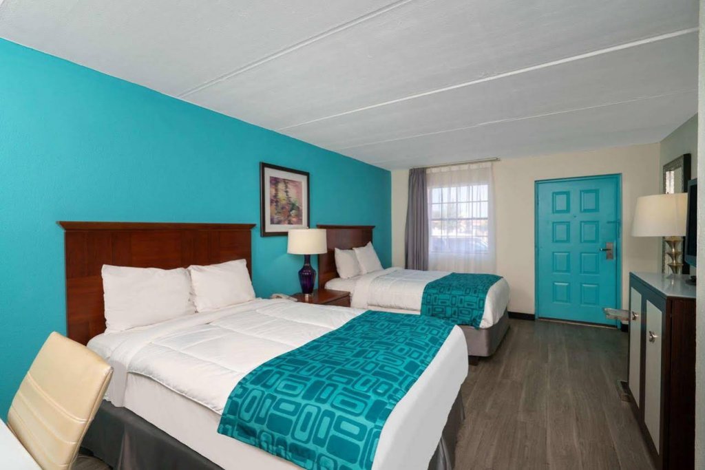 Фото Howard Johnson by Wyndham Atlanta College Park